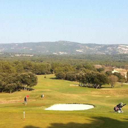 La Pinede Du Golf Apartamento LʼIsle-sur-la-Sorgue Exterior foto